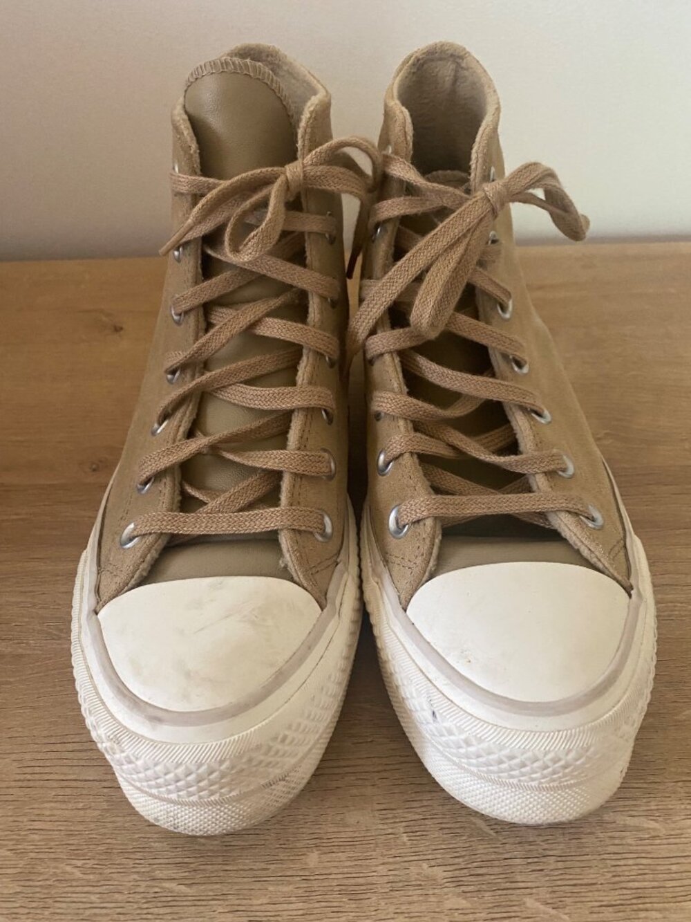 Converse Chuck Taylor All Star Womens Tan Suede High-Top Sneakers Size 7 - Picture 3 of 8